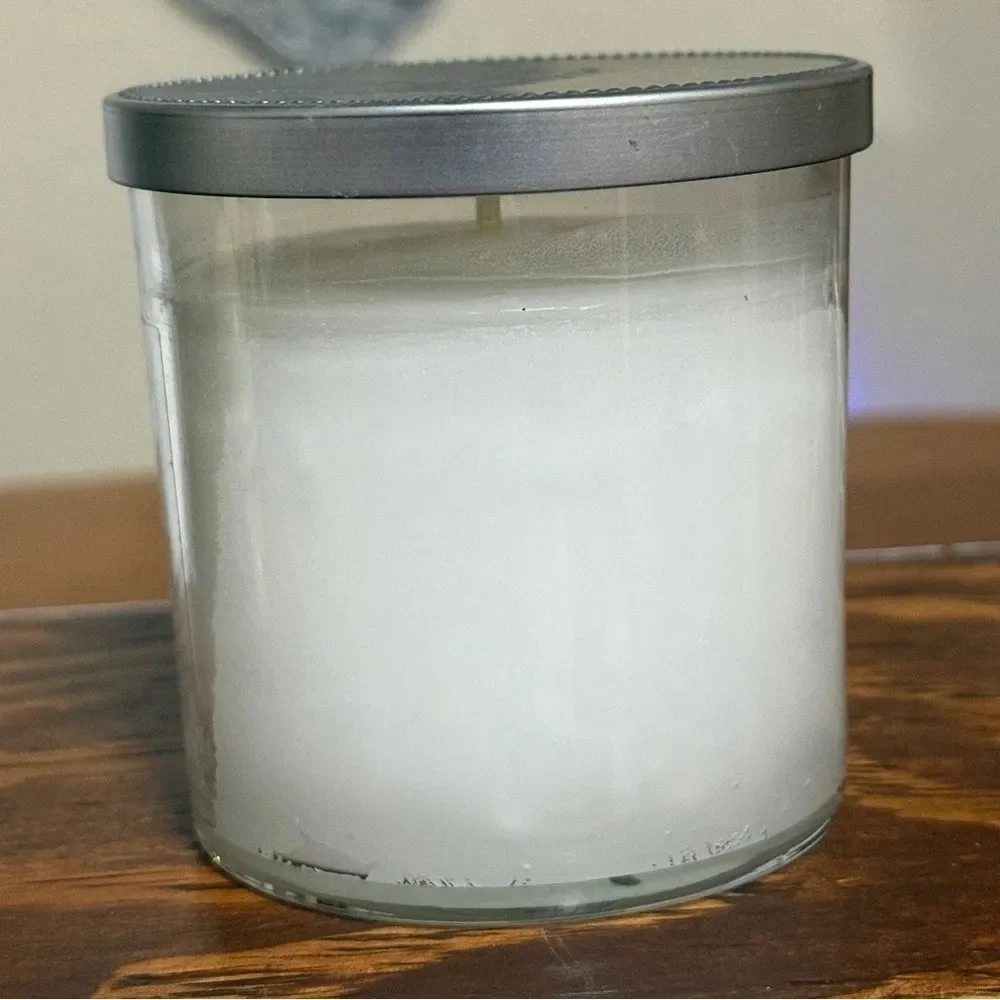 NWOT Retired Yankee Candle North Pole Scented Candle 7 OZ (198g)